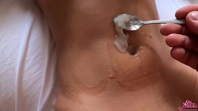 Dərin Oral Seks və Ehtiraslı Seks Yaxın Plan - Yemiş Sperm