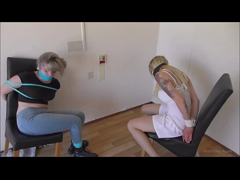 ❤️ Asılı / bağlanmış və ağzı bağlanmış / çətinlik içində olan qız ❤ Fəsişlər pornoda az.com-porn-mz.ru ❌️